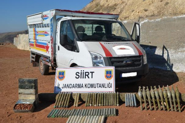 Siirt'te araçtan cephanelik çıktı