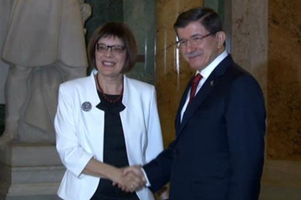 Davutoğlu Sırp Meclis Başkanıyla görüştü