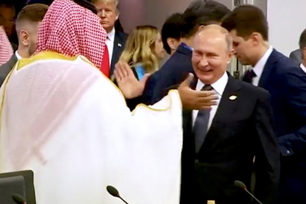 G-20'de Putin ve Selman’ın ilginç tokalaşması