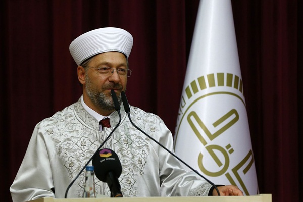 Erbaş: Türkiye ve İran'ın ümmetin istifadesine sunacağı çok iş var