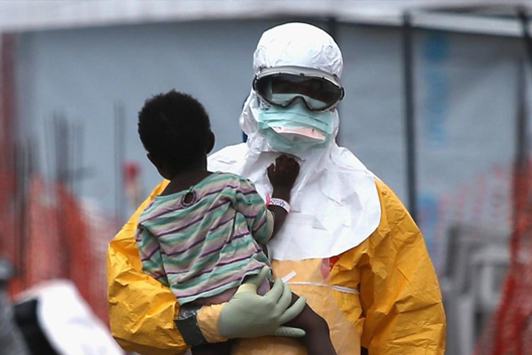 Ebola salgını gittikçe artıyor: 4 ayda 200 kişi yaşamını yitirdi