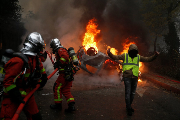 Protestolar sonrası Türkiye'den Fransa'ya seyahat uyarısı