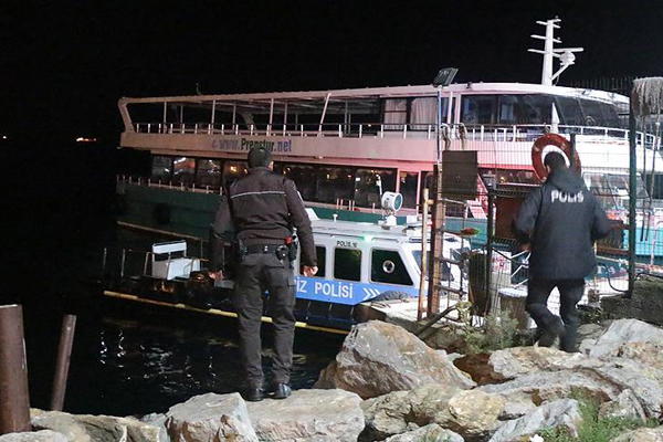 Kartal'da filika battı