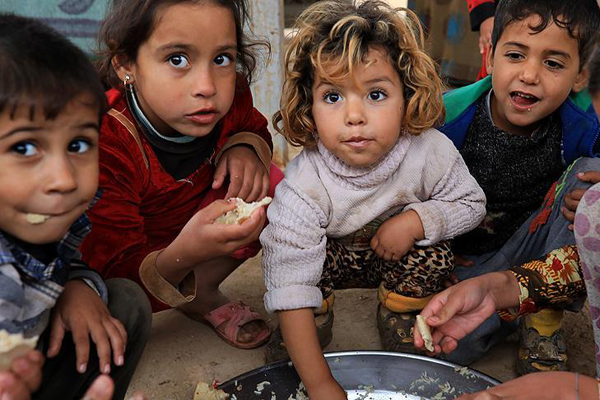 Musul'daki iç göçmenlerin çilesi dinmiyor