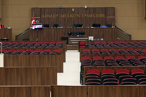 Yarbaydan 'Konuşanın kafasına sıkarız' tehdidi