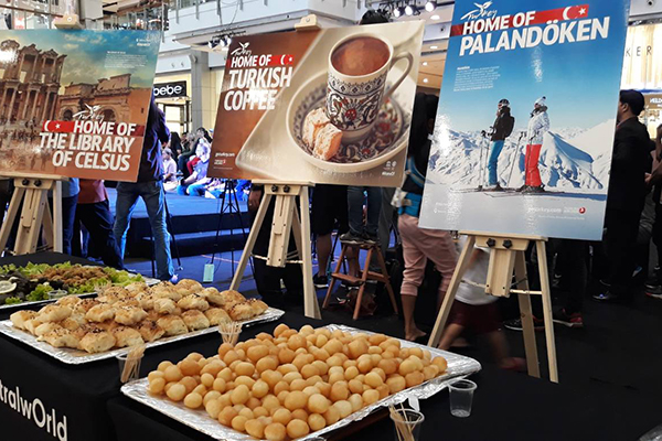 Uluslararası Tayland İpek Festivali'nde Türkiye damgası