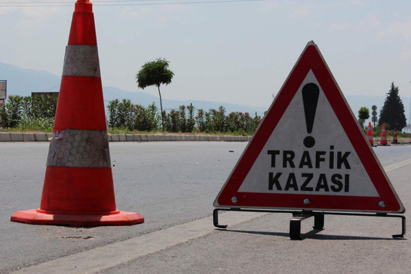 İstanbul'da minibüs devrildi! Çok sayıda yaralı var