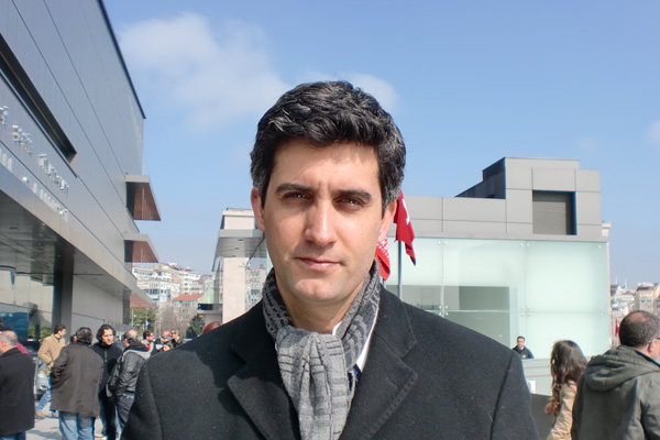 Mehmet Ali Alabora hakkında yakalama kararı