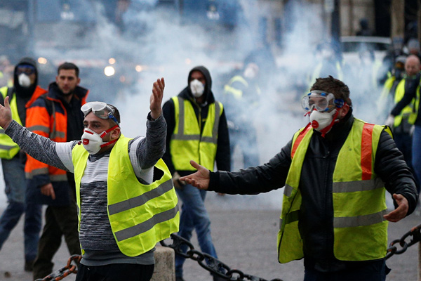 Sarı Yelekler hükümetin açıklamalarından memnun kalmadı