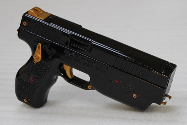 Türkiye'nin milli enerji silahı Wattozz ABD'li Taser'e rakip: 'Dünyanın en iyi öldürücü olmayan silahı'