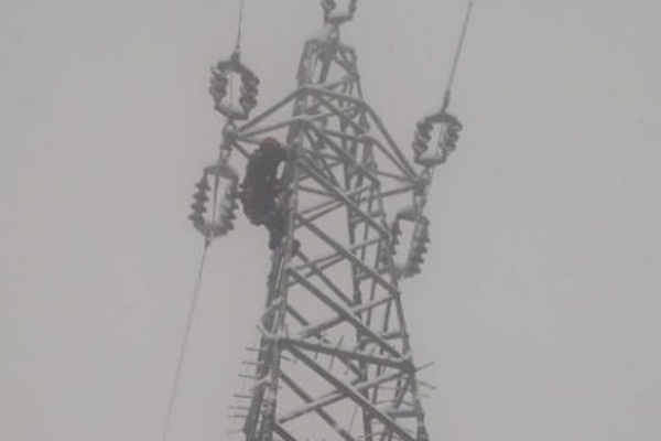 Hakkari'de elektrik arızası için mücadele