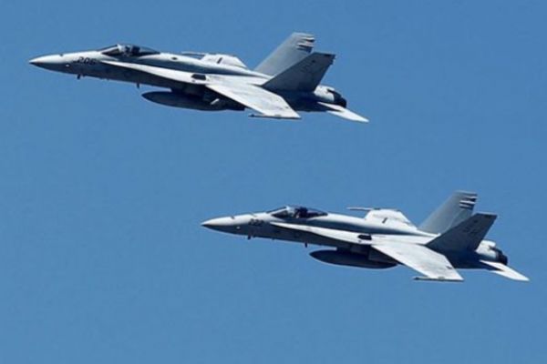 ABD'de iki savaş uçağı havada çarpıştı