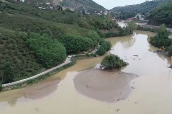 Sera Gölü kirlilikle mücadele ediyor