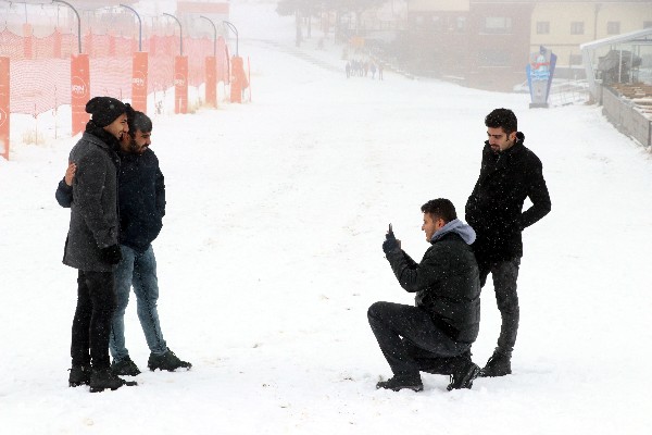 Erciyes beyaz örtüyle kaplandı