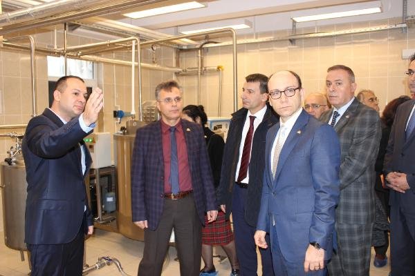 Cerrahpaşa Tıp Fakültesinde süt üretimi