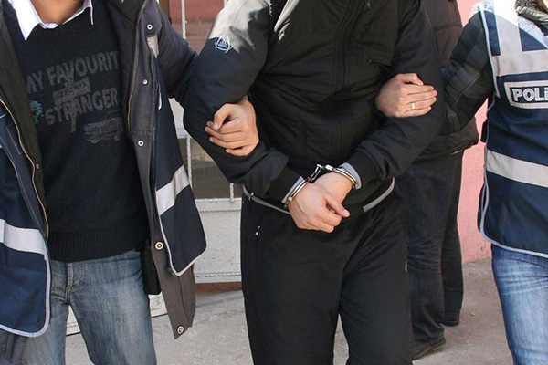 FETÖ firarisi sahte kimlikle yakalandı