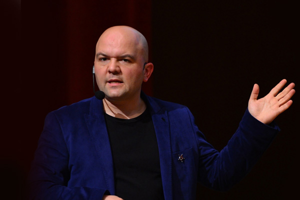 Tarihçi yazar Talha Uğurluel FETÖ'den gözaltına alındı