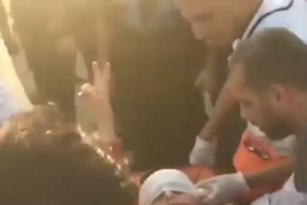 İsrail askeri, Filistinli çocukları vurmaya devam ediyor