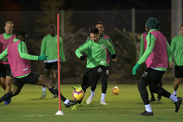 Atiker Konyaspor, Kasımpaşa maçı hazırlıklarına başladı