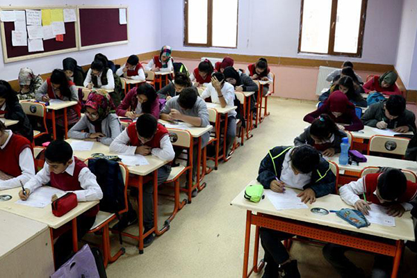 'Gözetimsiz sınav' uygulaması hayata geçirildi