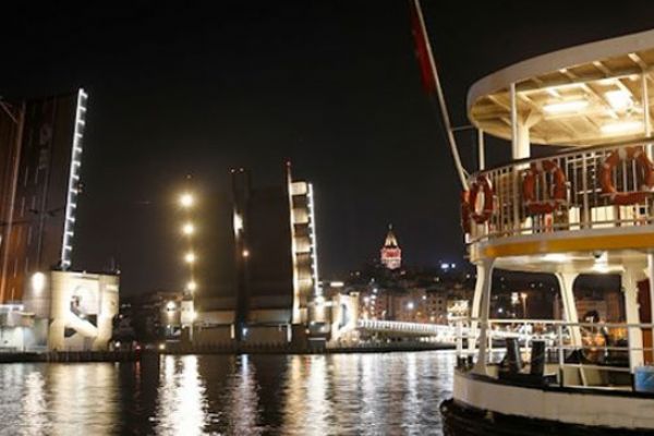 Unkapanı, Galata ve Haliç Metro Köprüleri bu gece deniz trafiğine açılacak