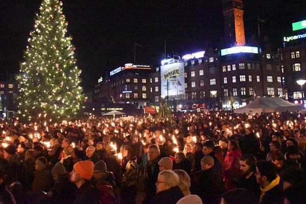 Danimarka'da mültecilere yönelik sert yasalar protesto edildi