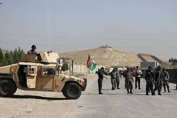 Afganistan'da istihbarat görevlilerine saldırı: 4 ölü