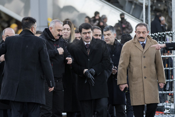 Ankara Valisi Şahin'den tren kazası açıklaması: 4 ölü, 43 yaralı