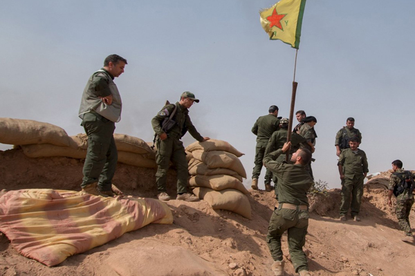 YPG Türkiye'ye karşı Esad'dan yardım istedi