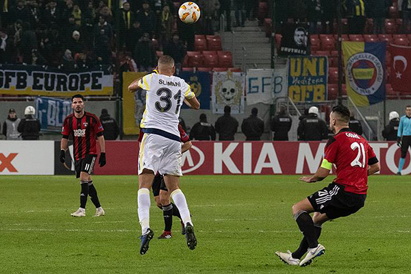Fenerbahçe grup maçlarını yenilgiyle kapattı