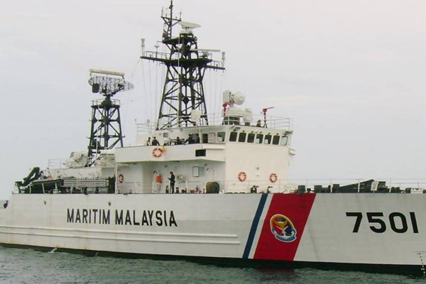 Malezya açıklarında yük gemisinde patlama: 6 yaralı