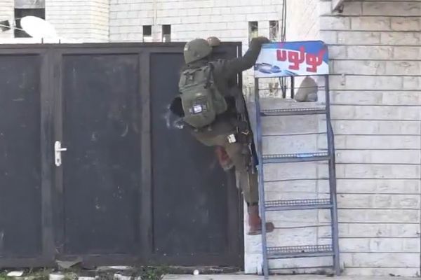 İsrail askerinin rezil olduğu anlar