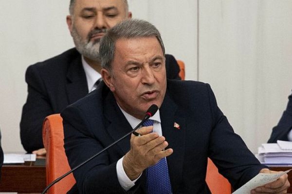 Bakan Akar'dan sert sözler