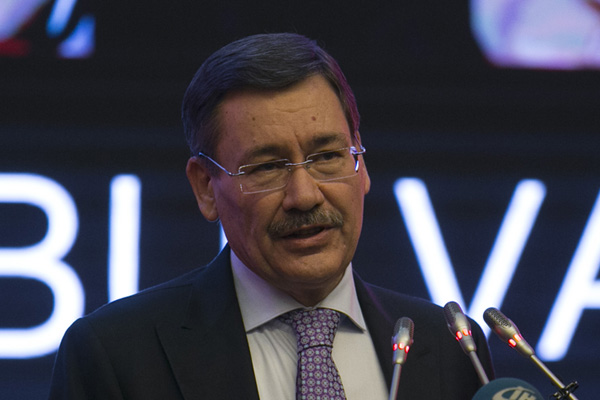 'Gökçek, Özhaseki'ye desteğini geri çekti'