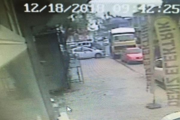 Cinayet anı saniye saniye kamerada