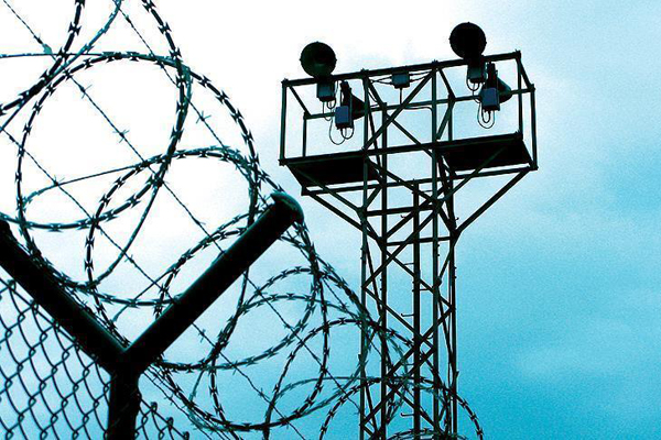 BAE Yemen'deki hapishaneleri işkence merkezine çevirdi