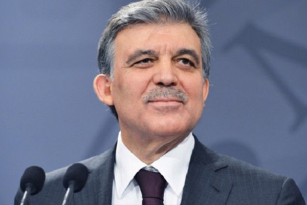 Gül’ün eski danışmanına FETÖ’den hapis cezası