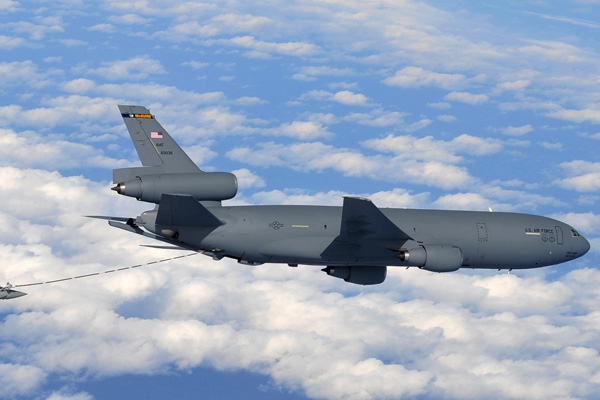 Pentagon'dan 'hava saldırıları sonlandırılacak' iddialarına yanıt