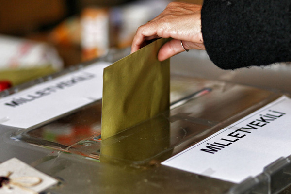 YSK 32 ilde oy verme saatlerini değiştirdi