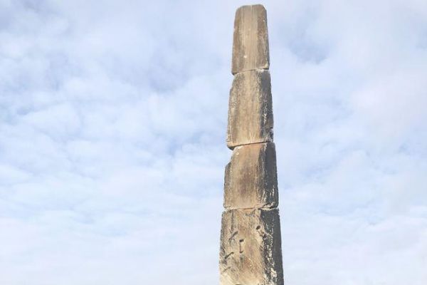 2 bin yıldır ayakta duran dikilitaş