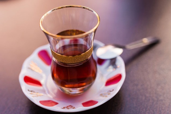 Ayakları soğumuş çayda bekletmenin faydası