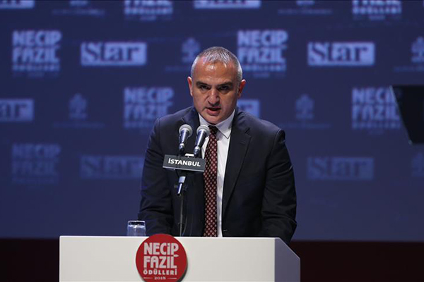 Ersoy: Bir döneme damgasını vuran çalışmalarıyla kültürel belleklerimize kazındı Üstat