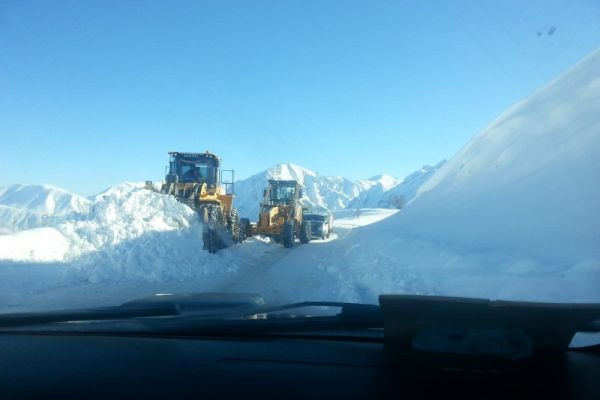 2 bin 800 rakımda karla mücadele çalışması