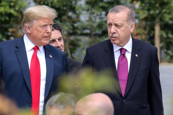 ‘Trump ve Erdoğan'ın Suriye görüşmesi 'felakete' neden oldu'