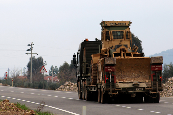 Suriye sınırına askeri sevkiyat