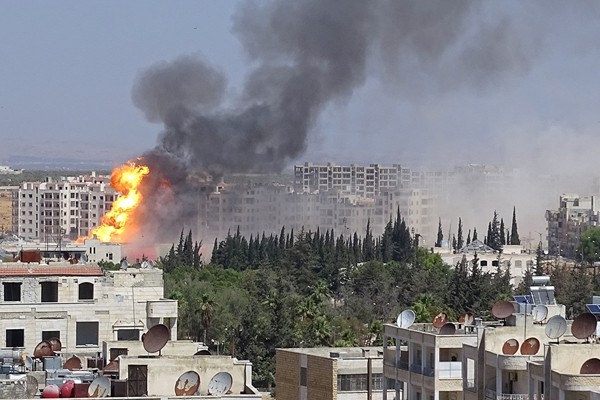 Esed rejimi İdlib'e saldırılarına devam ediyor