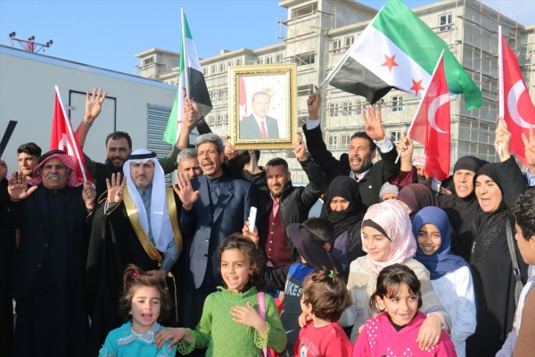 Suriyeliler Türkiye'ye destek için toplandı