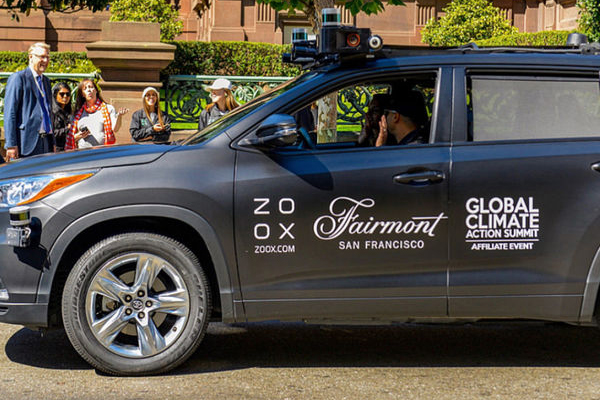 Otonom taksiler yollarda