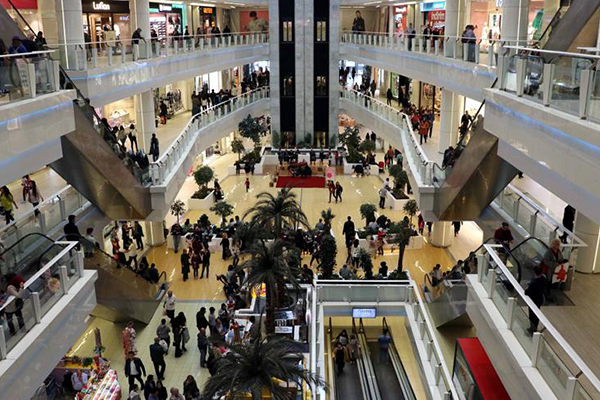 Alışveriş merkezlerinden 130 milyar lira ciro