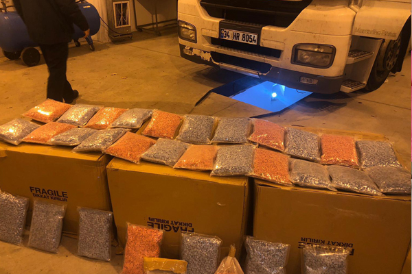 İstanbul polisinden yurt dışında dev operasyon